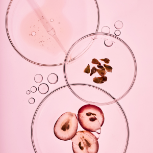 Grape seed oil High linoleice acid repairs skin in notime